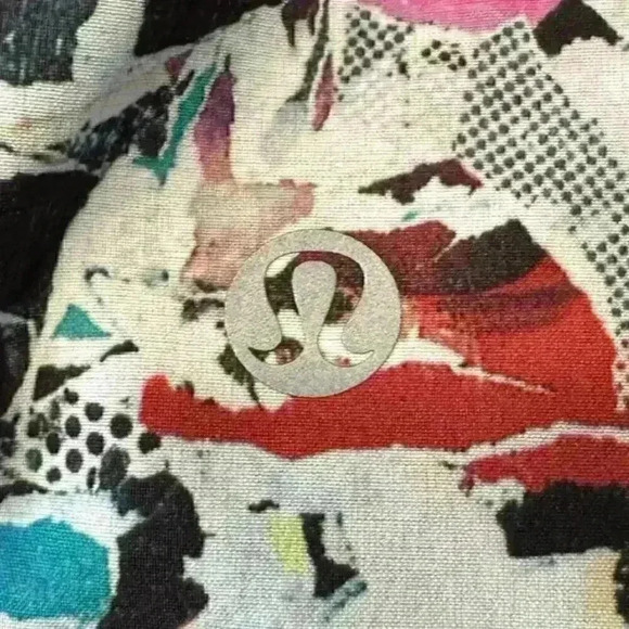 Lululemon Run Times Short II *4" Size 6 - Picture 6 of 8